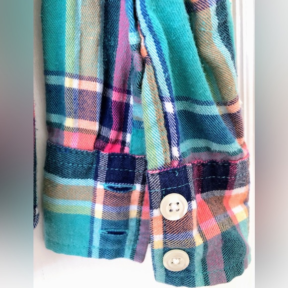 Eddie Bauer Women’s flannel shirt - Picture 3 of 4